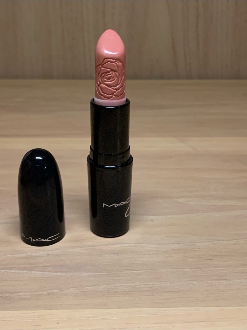 MAC Cosmetics Selena Vive Rose-Engraved Lipstick - Peachy Pink Nude